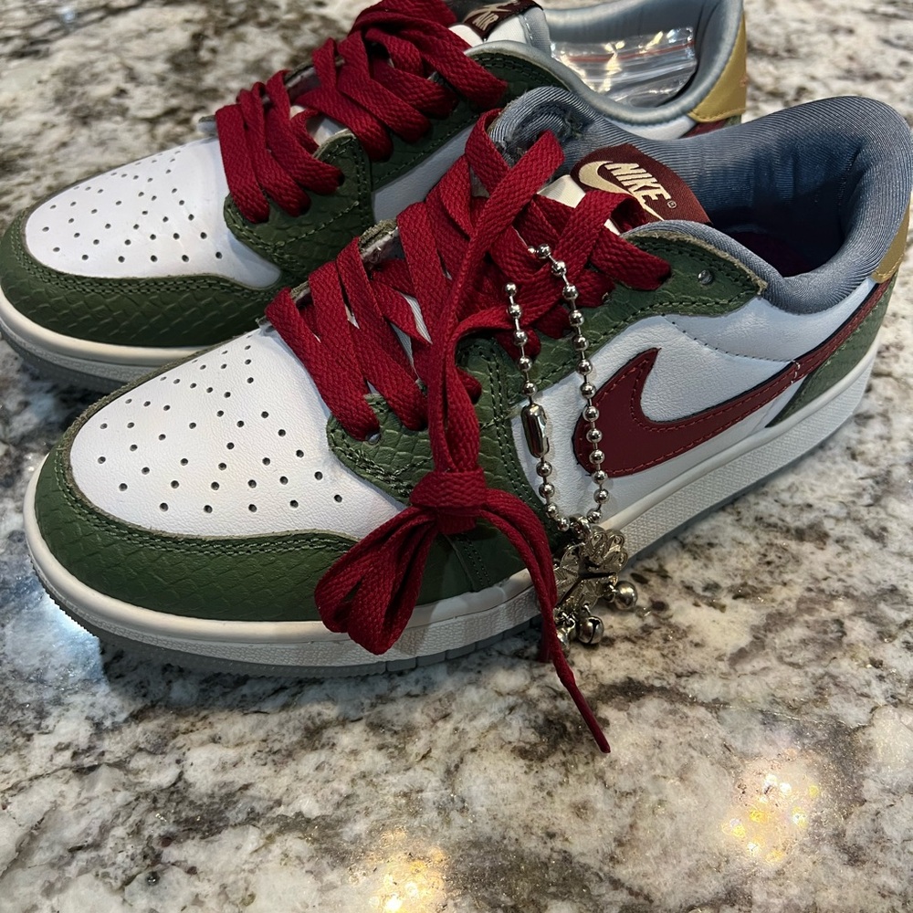 Nike Red and Green Low-Top Sneakers
